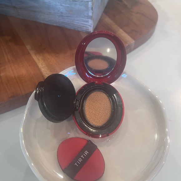 TIRTIR Red Cushion Foundation  SET OF 2! - Picture 3 of 16